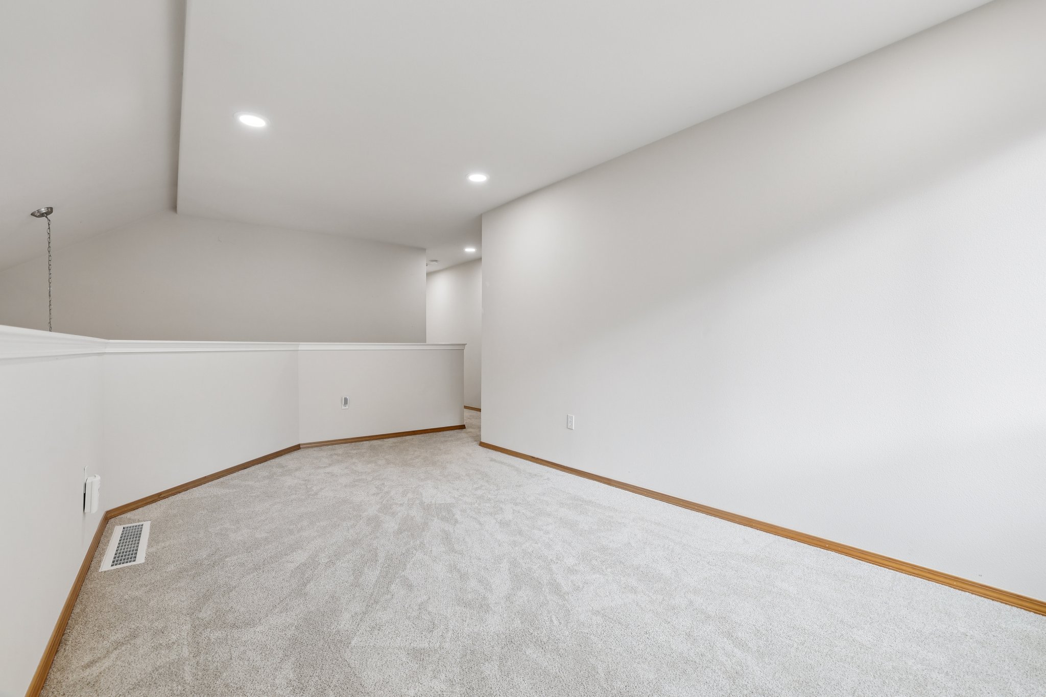 144th Pl SW-S0910-030.jpg