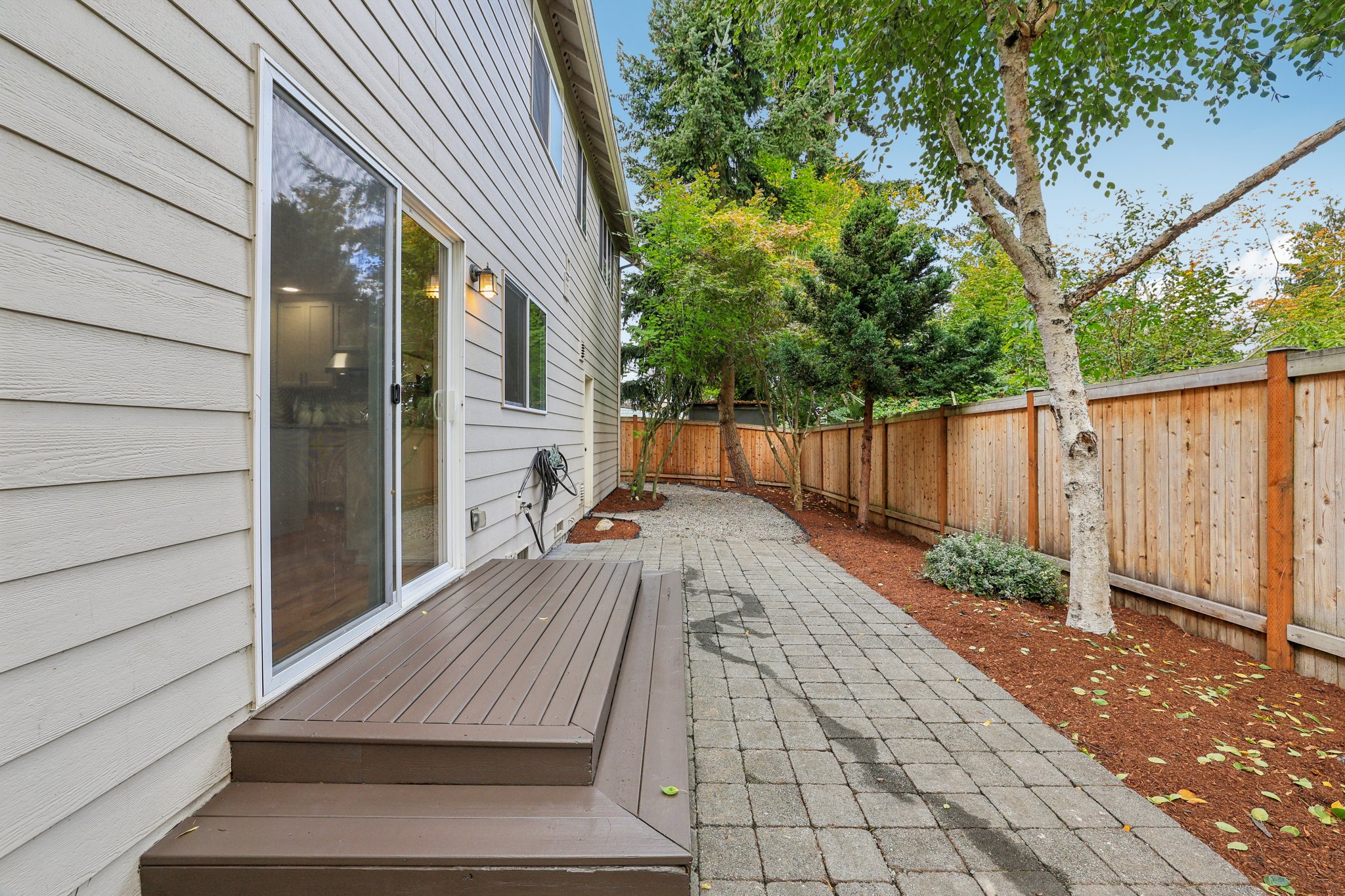 144th Pl SW-S0910-042.jpg