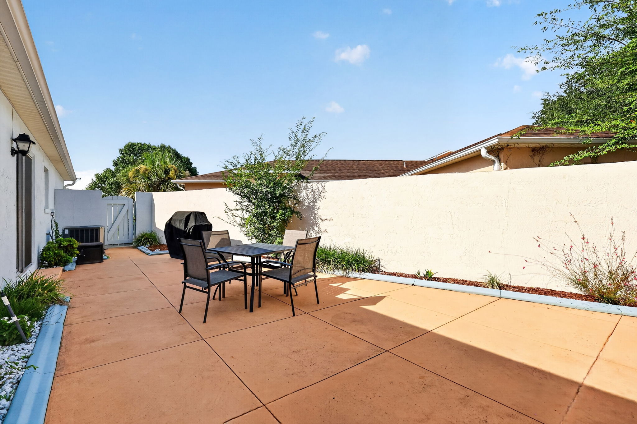 Expansive 20'x56' Side Courtyard with ROOM FOR A POOL!