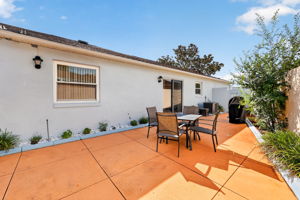 Expansive 20'x56' Side Courtyard with ROOM FOR A POOL!