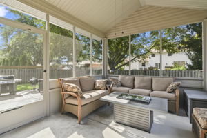 Screened-in Porch