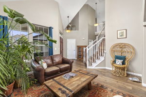 Comfortable & easygoing. Harmoniously orchestrated living spaces combine creative architecture with thoughtful design