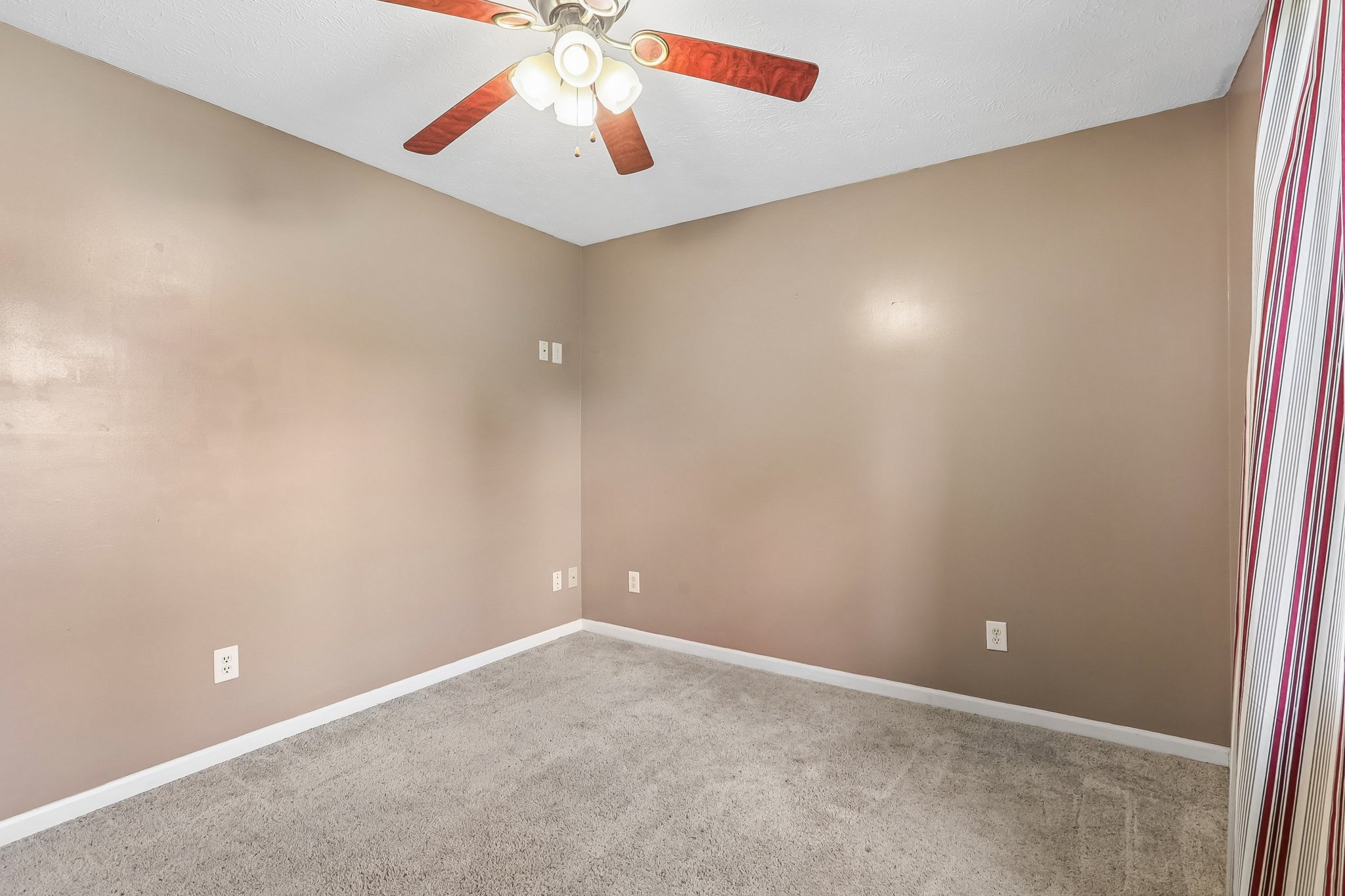 Acorn Rd-S1007-029.jpg