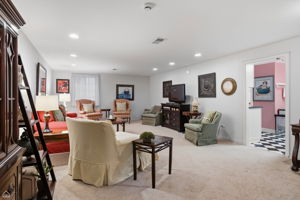 1719 Wildberry Dr_016