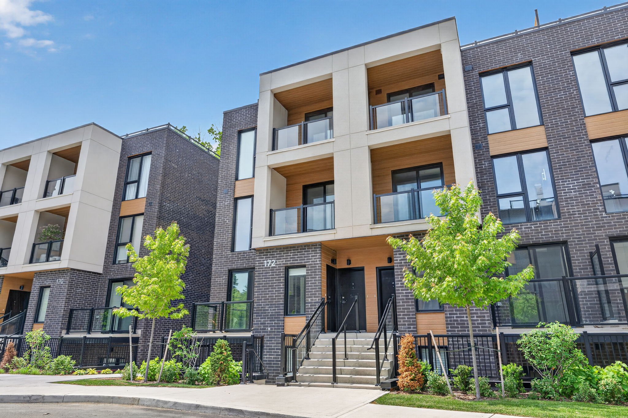172 Clonmore Dr Unit 3 Toronto, ON M1N 0B9