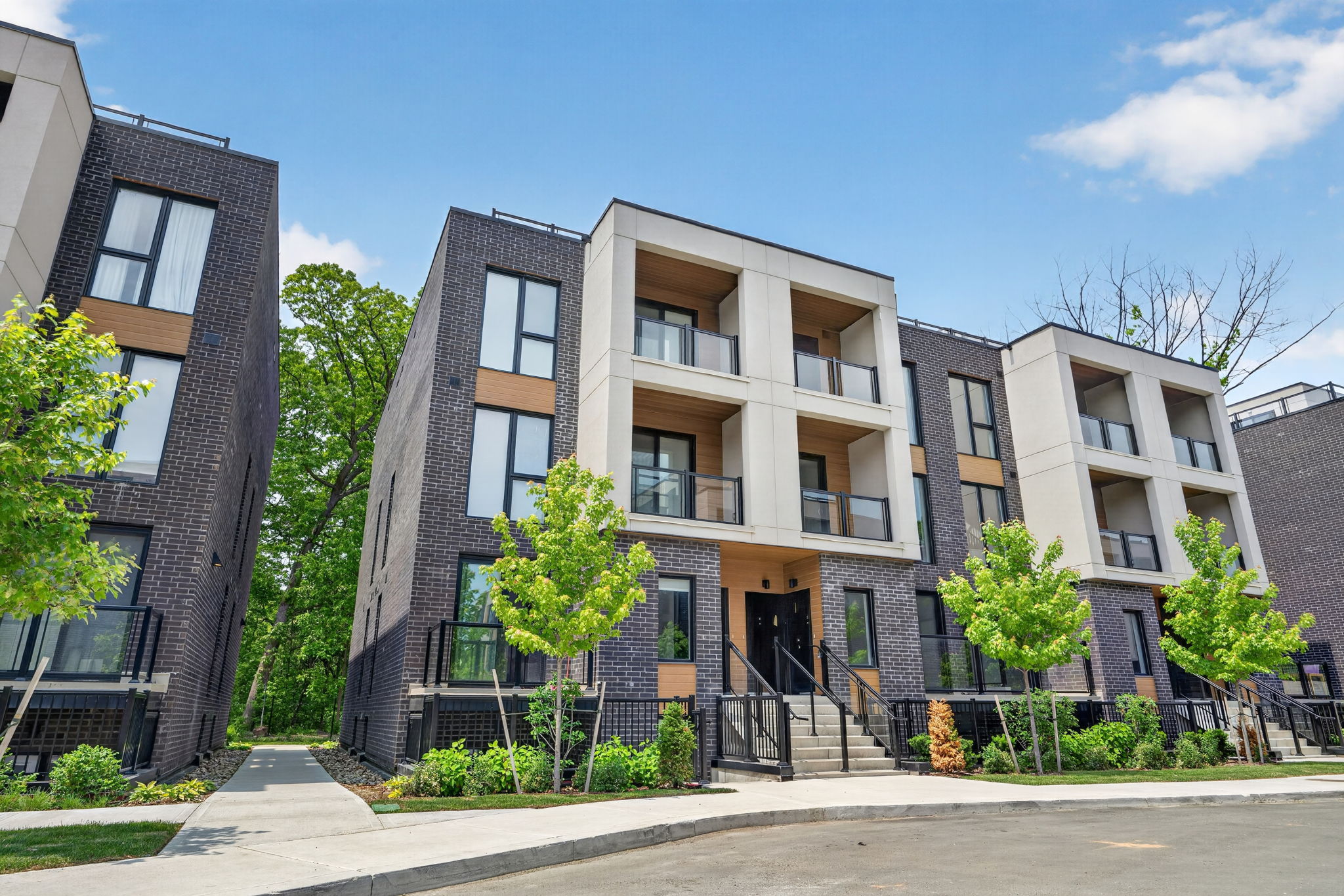 172 Clonmore Dr Unit 3 Toronto, ON M1N 0B9