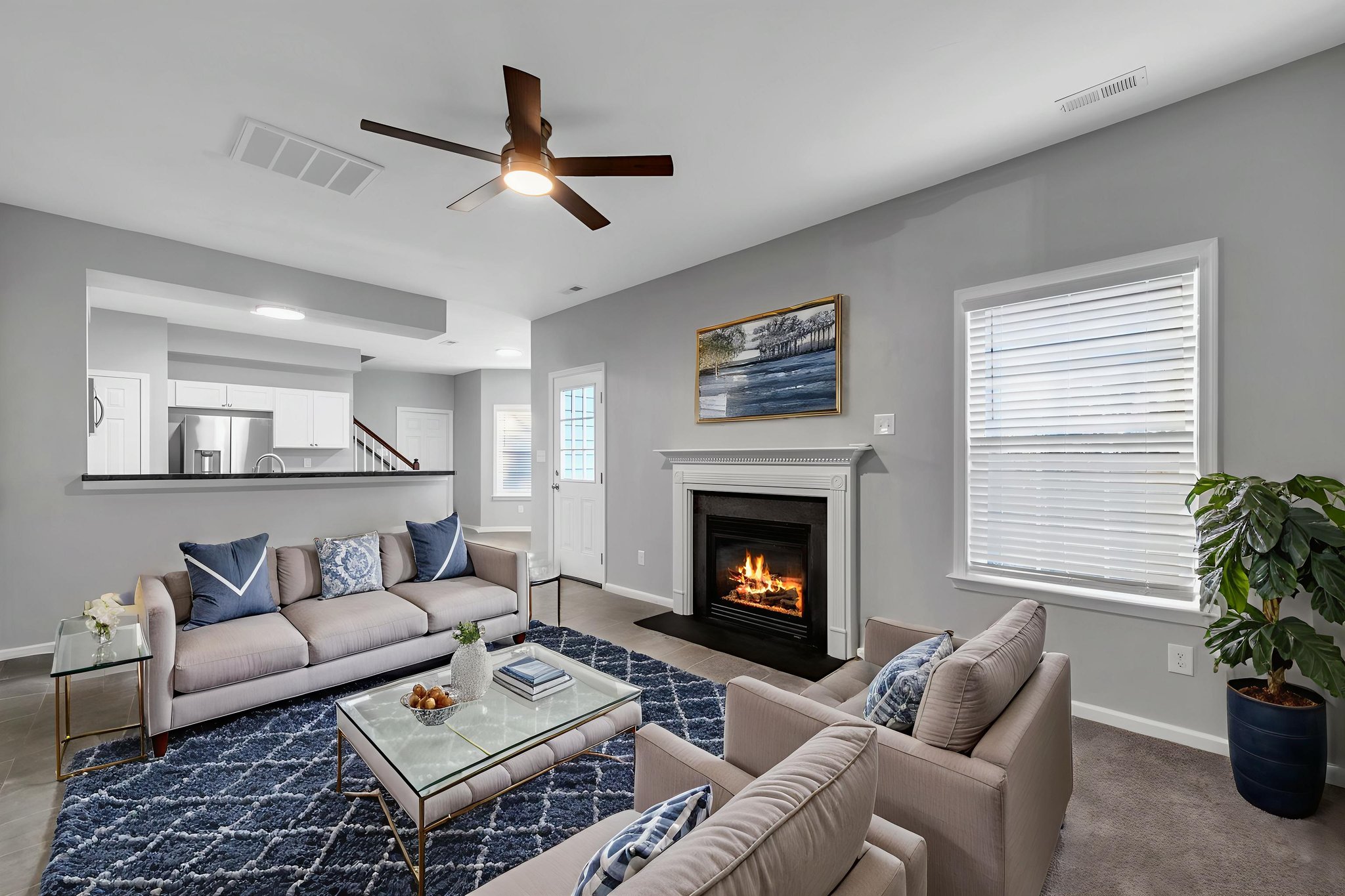 DSC_6914 virtually staged.jpeg