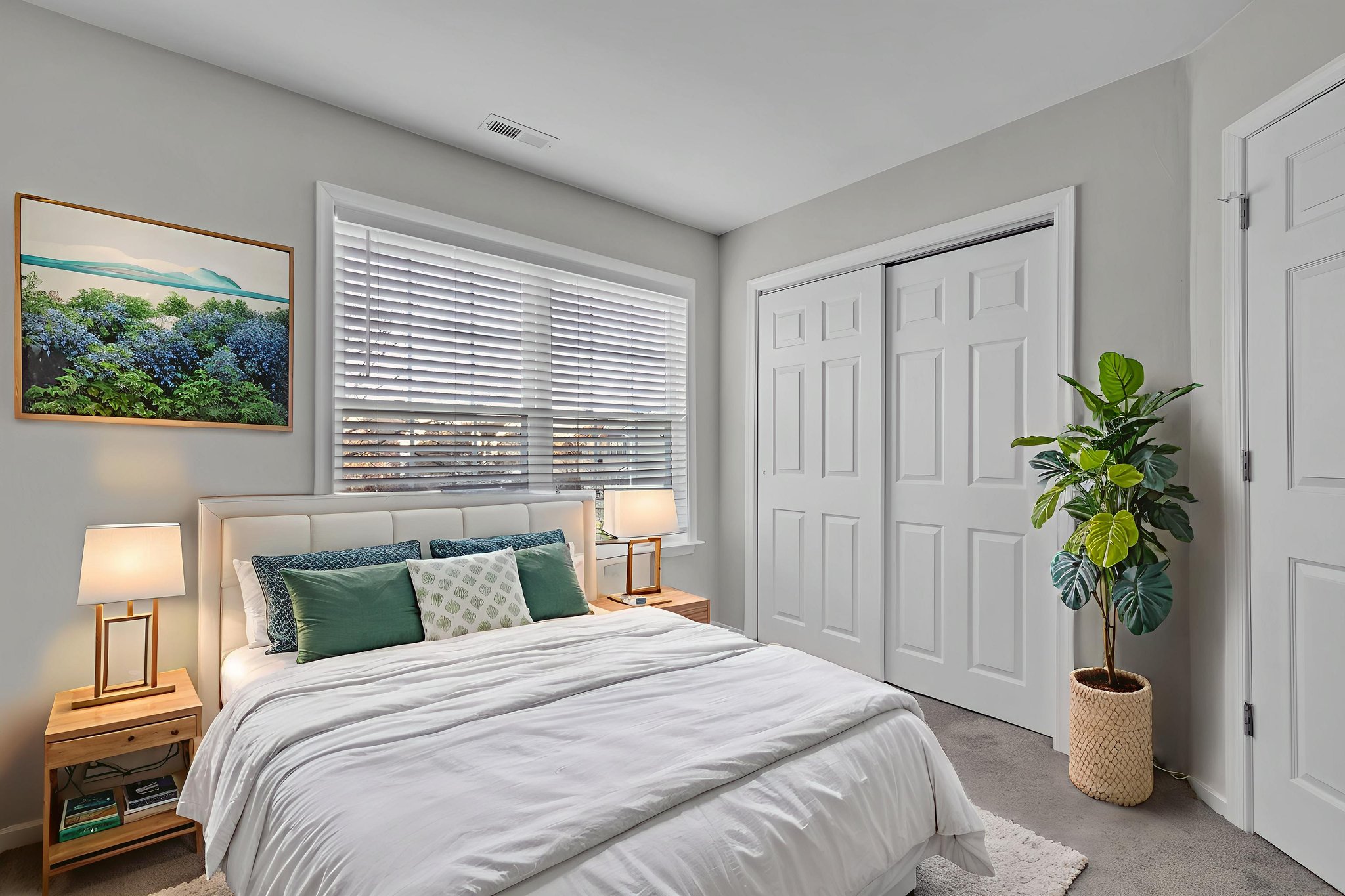 DSC_6946 virtually staged.jpeg