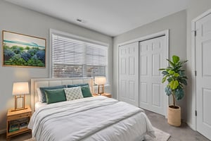 DSC_6946 virtually staged.jpeg