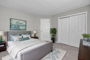 DSC_6972 virtually staged.jpeg