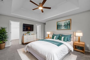 DSC_6984 virtually staged.jpeg