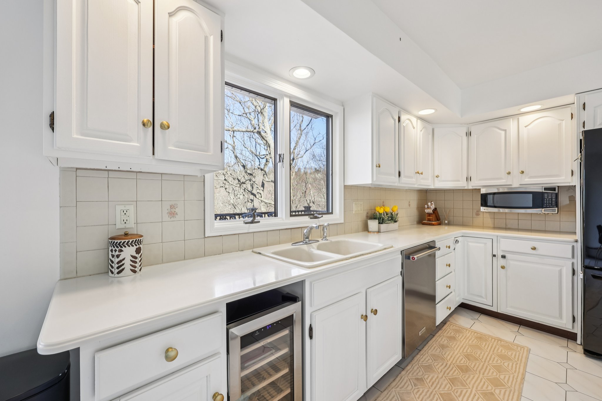 Wine Refridgerator included