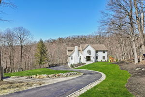 172 Miller Rd. Kinnelon Welcome Home!