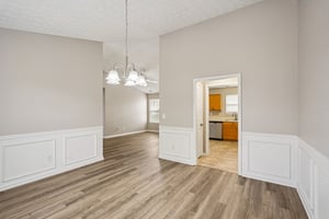 Summit View Dr-S1010-012.jpg