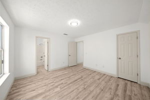  Photo 38