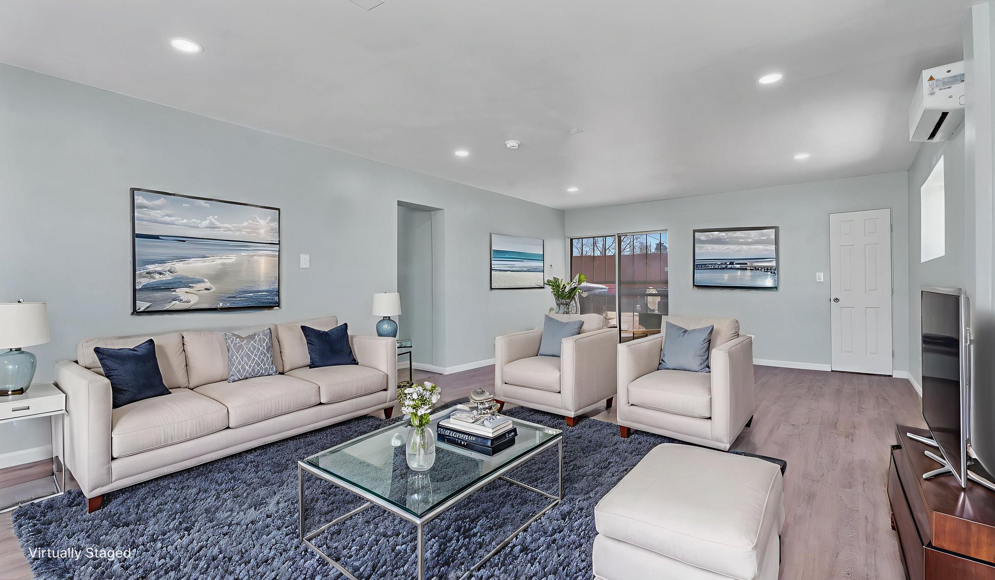 DSC07331 virtually staged.jpeg