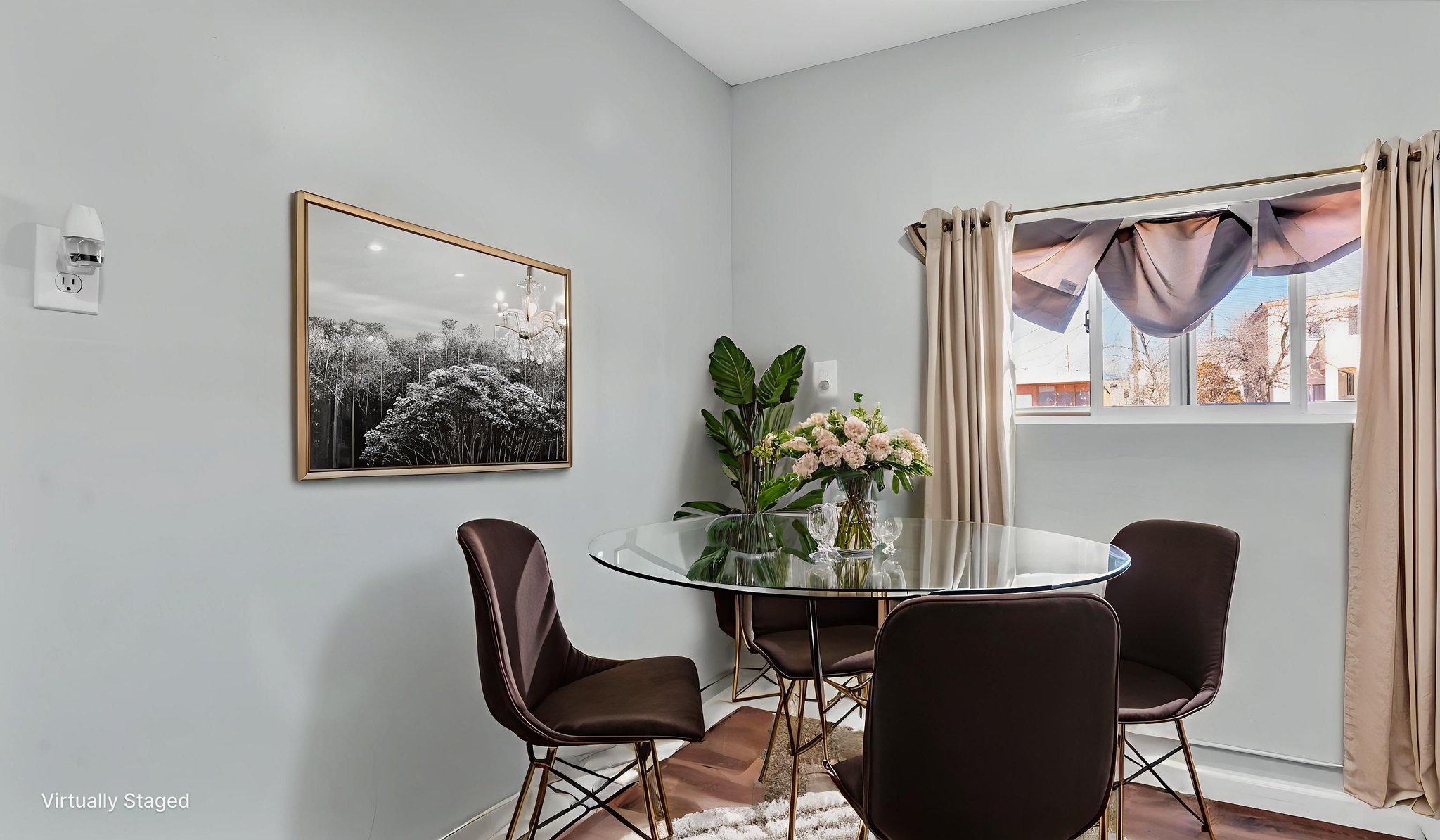 DSC07316 virtually staged.jpeg