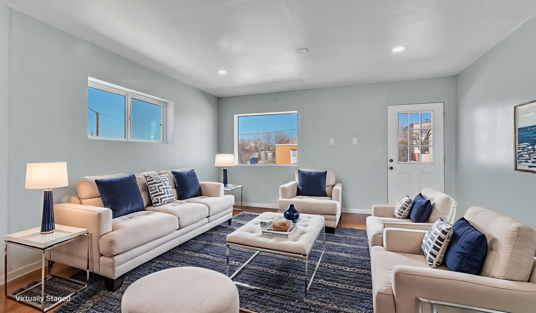 DSC07322 virtually staged.jpeg