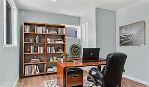 DSC07283 virtually staged.jpeg