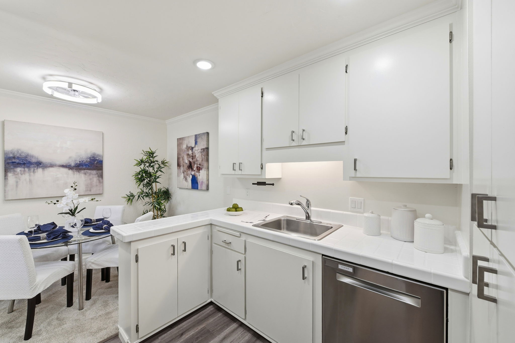 012_F8_1720 Halford Ave 226