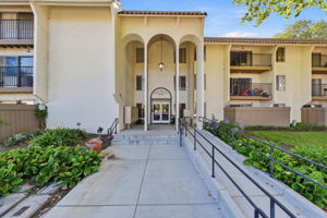 001_F8_1720 Halford Ave 226