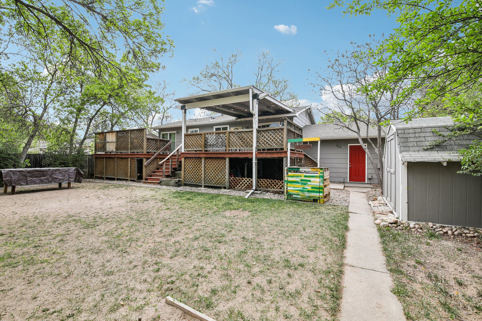 Springfield Dr-S2804-032.jpg
