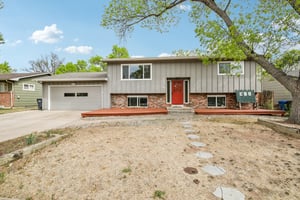 Springfield Dr-S2804-001.jpg