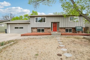Springfield Dr-S2804-002.jpg