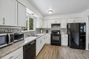 Springfield Dr-S2804-008.jpg