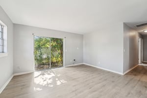 W Arch St-3004-004.jpg