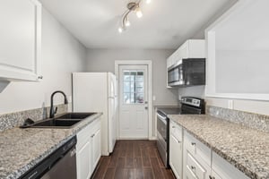 W Arch St-3004-011.jpg