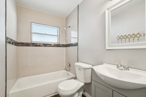 W Arch St-3004-015.jpg