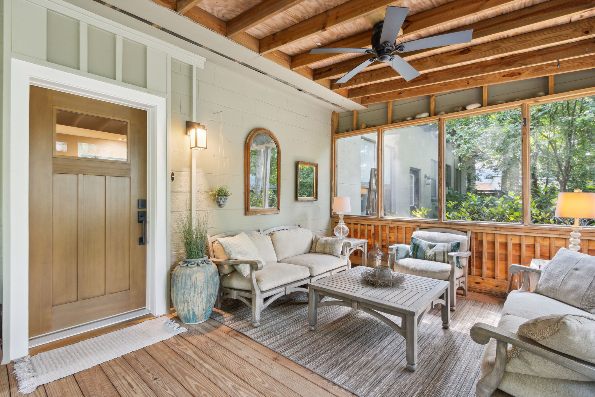 Screened-in Porch