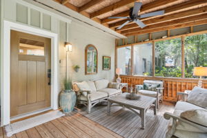 Screened-in Porch