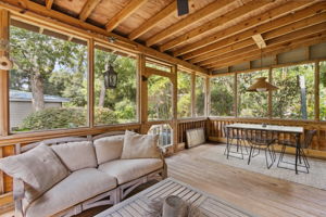 Screened-in Porch