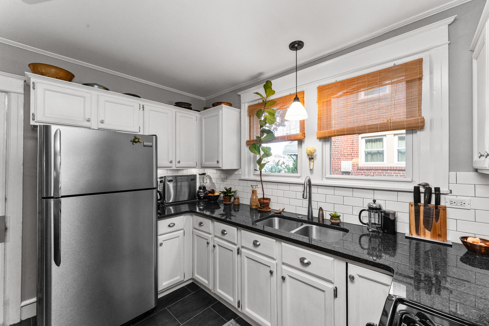 Eat-in Kitchen