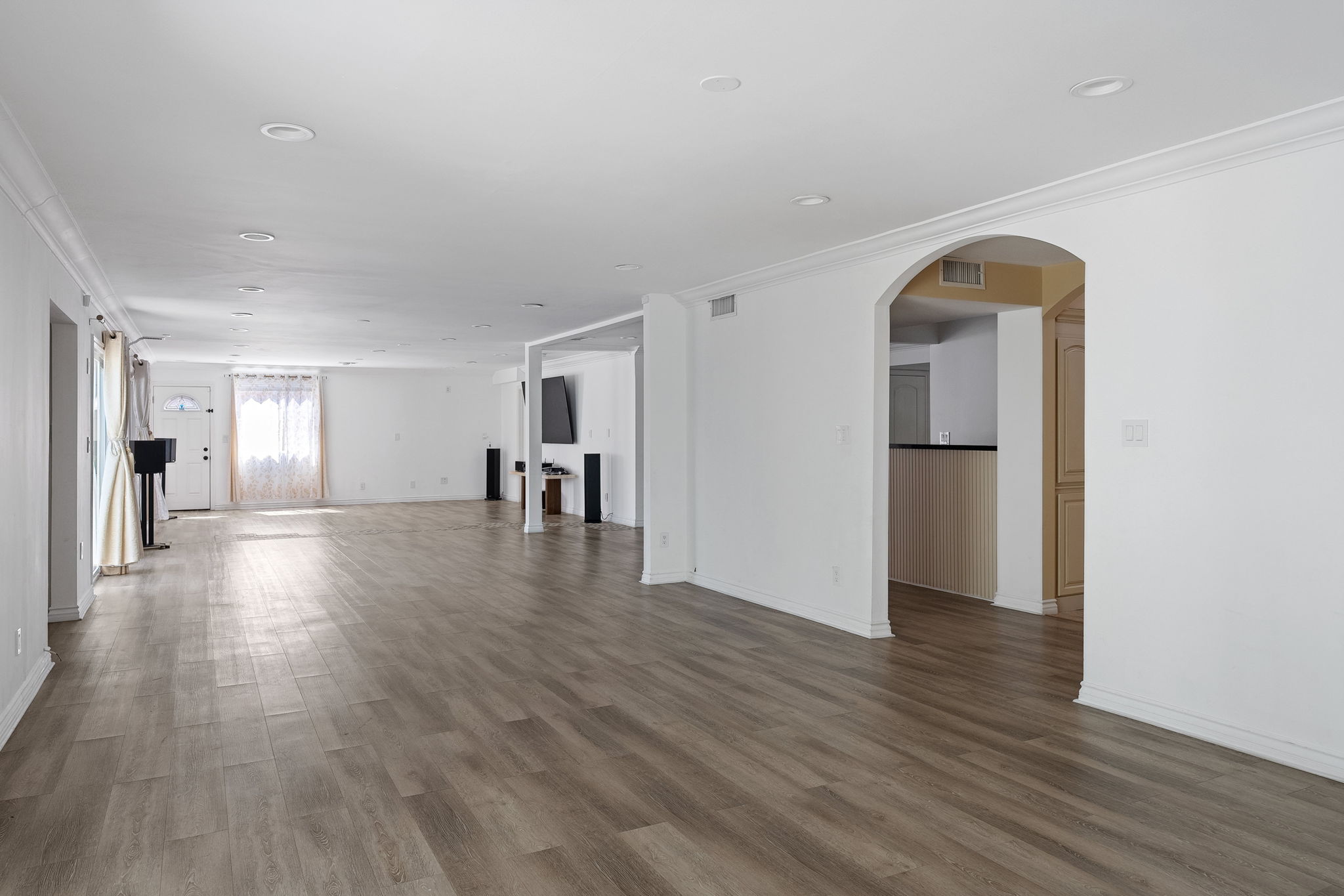 17211 Orozco Street-11