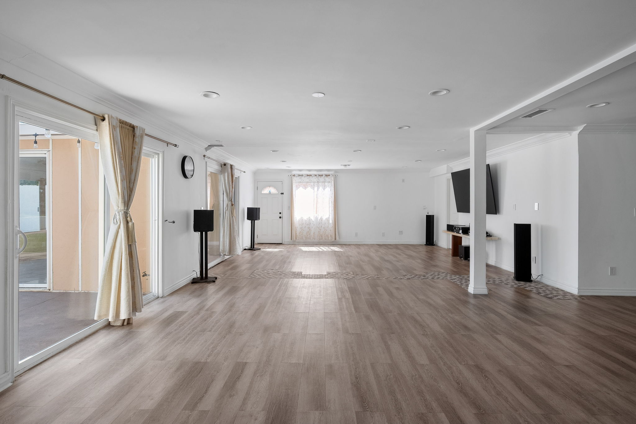17211 Orozco Street-12