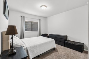 Guest bedroom 1