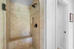 Photo 47