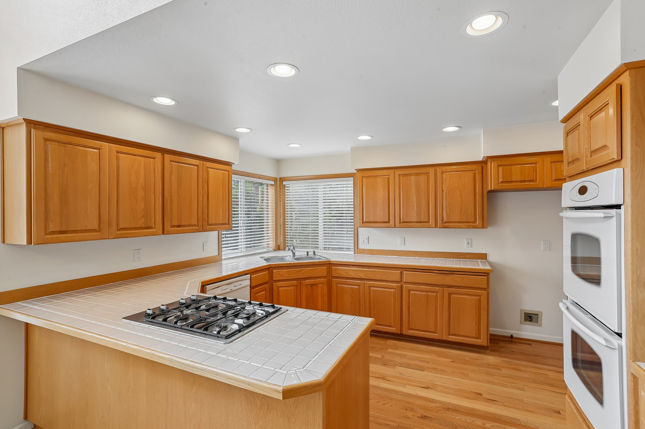 SE Fisher Dr-S1207-022.jpg