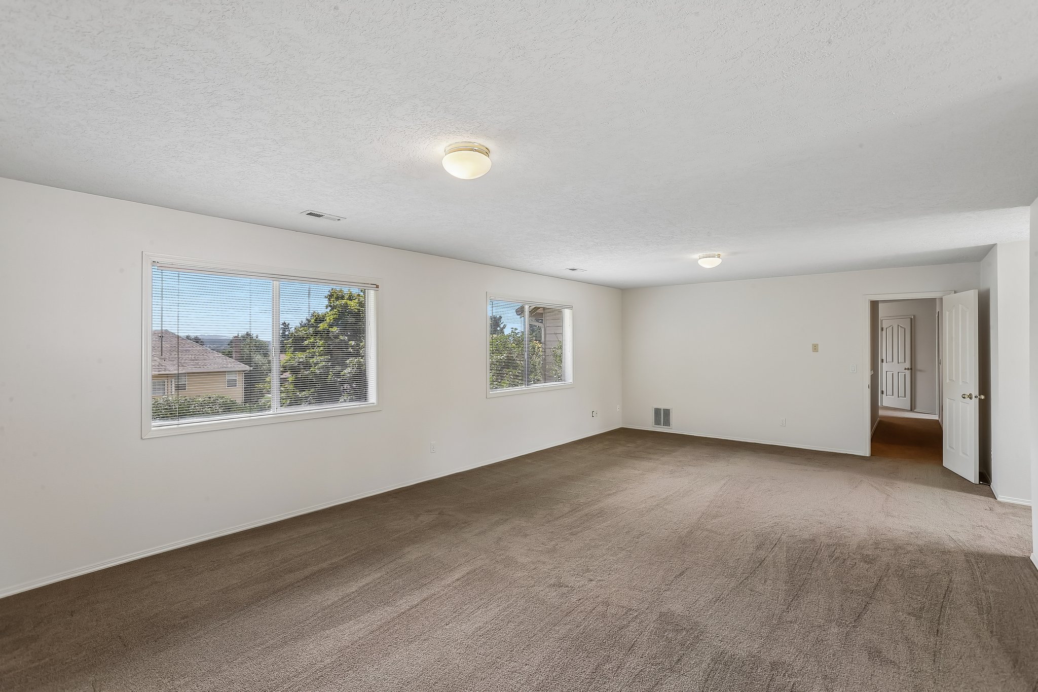 SE Fisher Dr-S1207-031.jpg