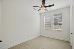 Gleeful St-S0703-018.jpg