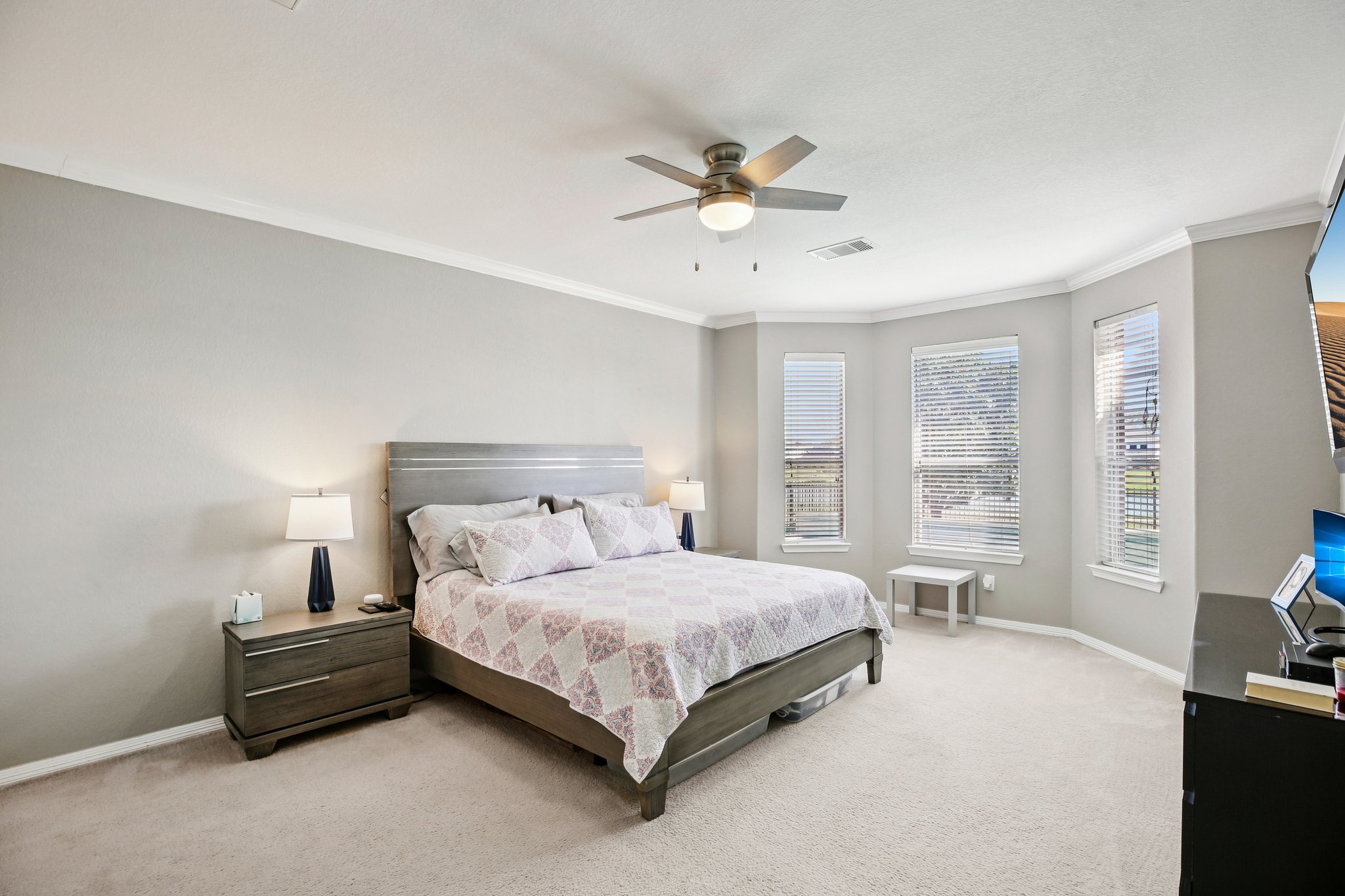 Elverson Oaks Dr-S2402-019.jpg