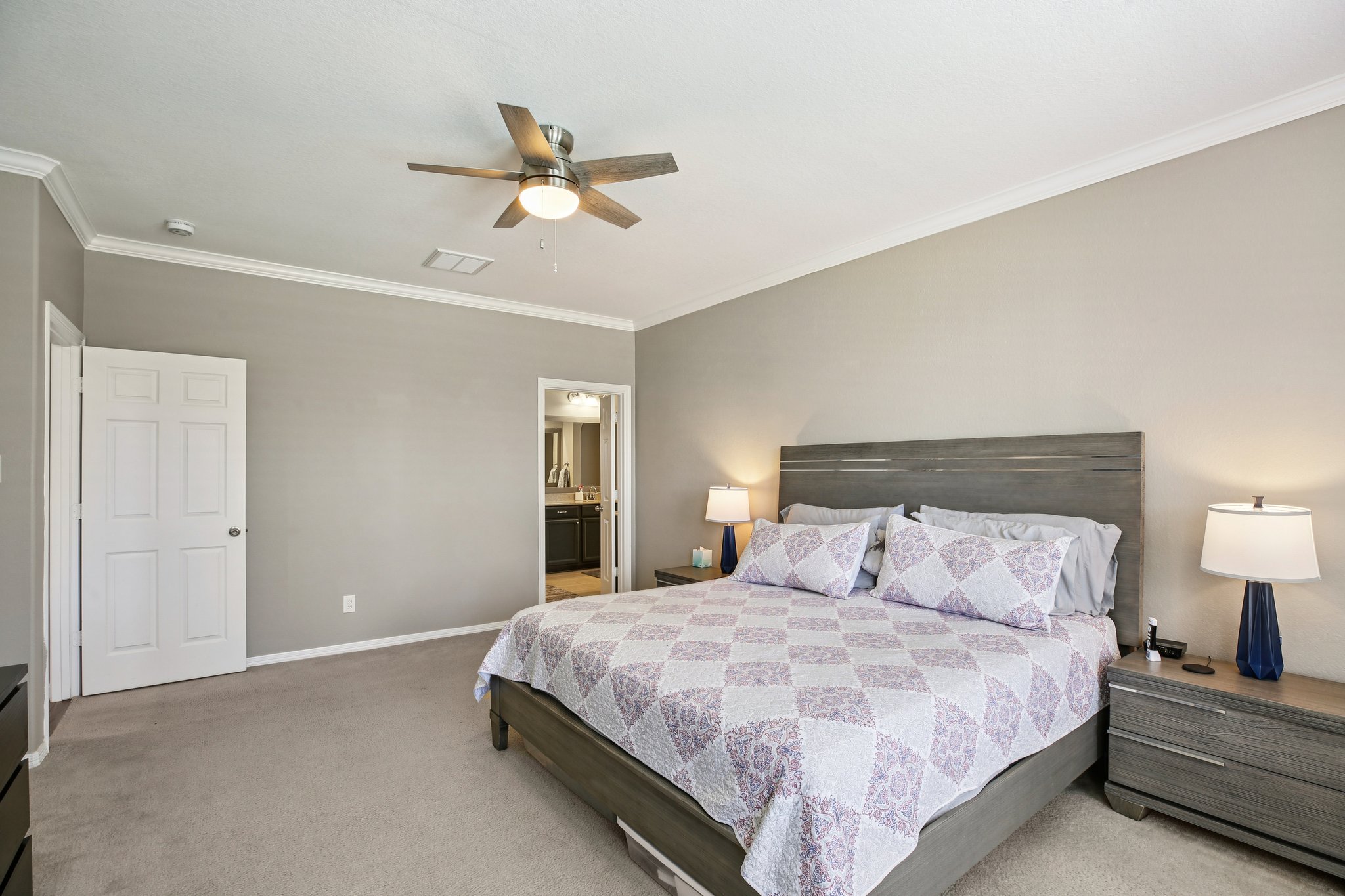 Elverson Oaks Dr-S2402-021.jpg