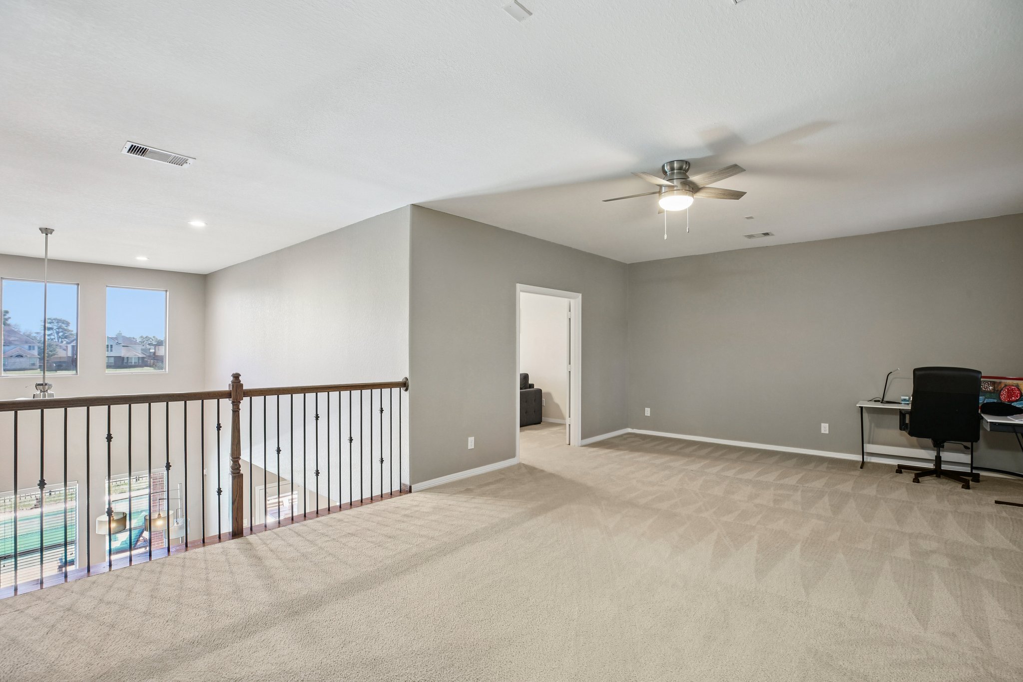 Elverson Oaks Dr-S2402-029.jpg