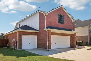 Elverson Oaks Dr-S2402-002.jpg