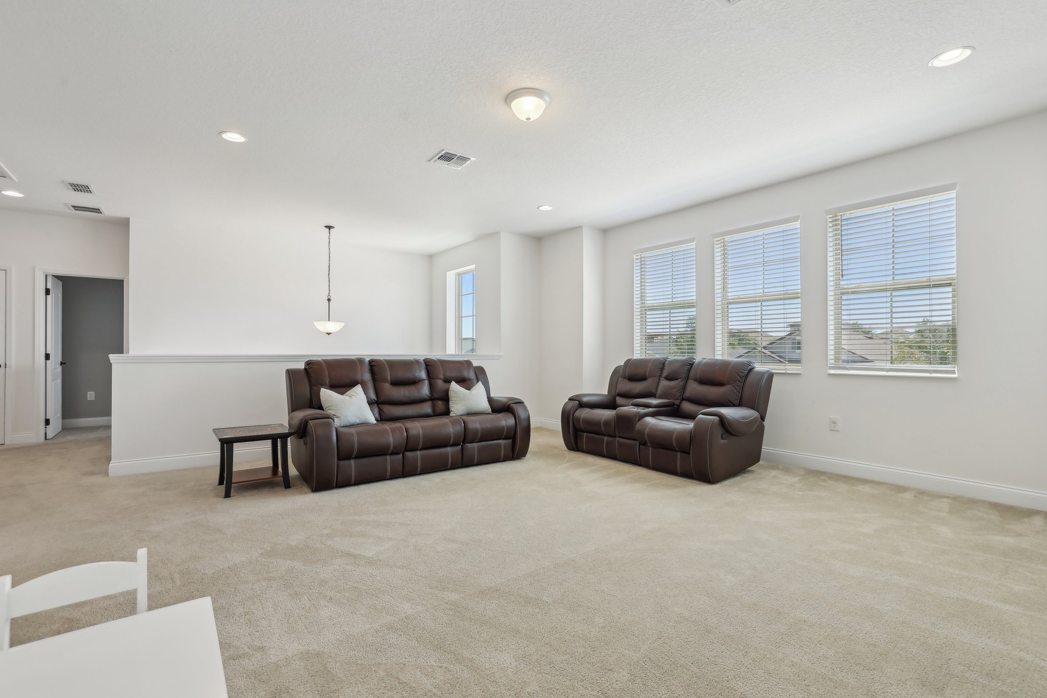Hickory Wind Dr-0105-015.jpg