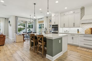 Hickory Wind Dr-0105-020.jpg
