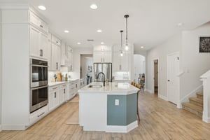 Hickory Wind Dr-0105-022.jpg